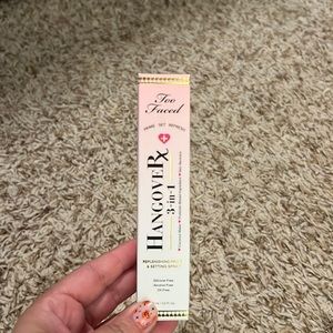 Too faced 3 in 1 makeup setting spray